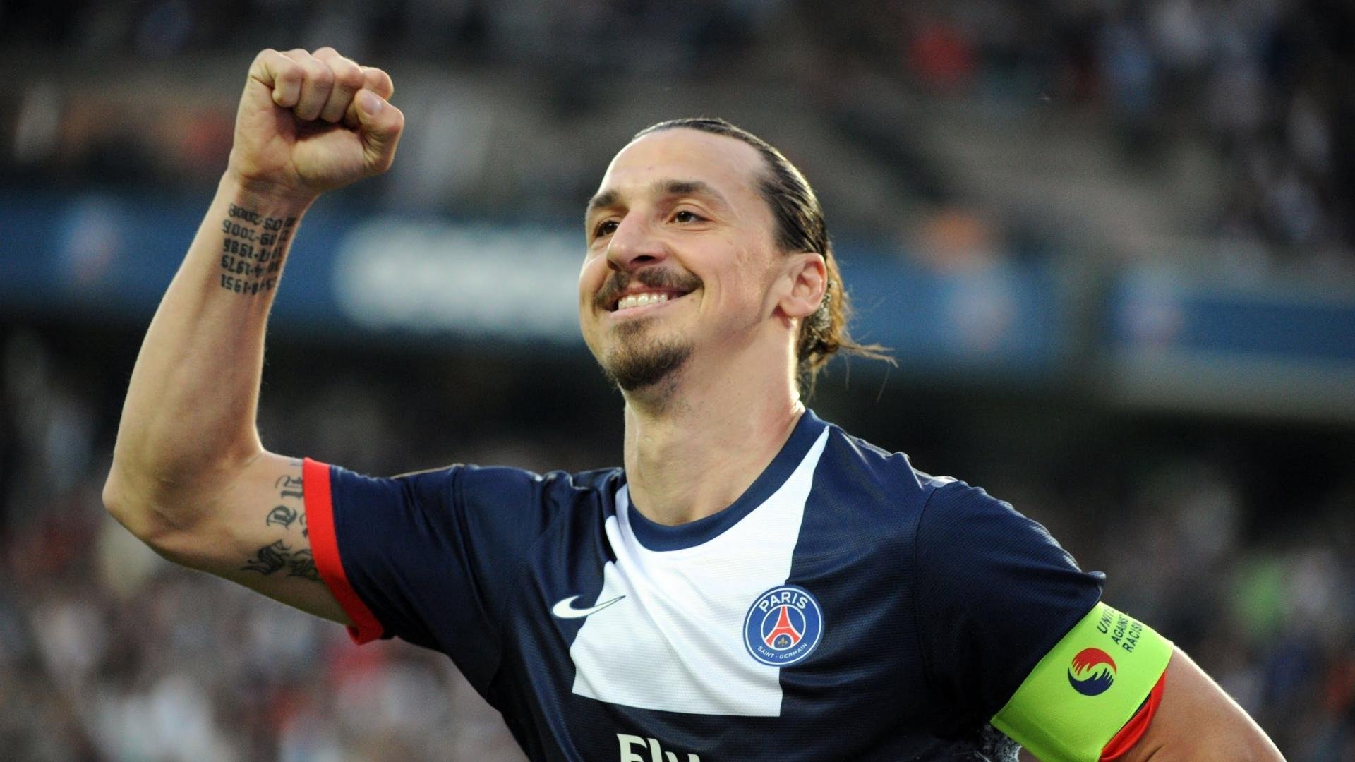 开云官方平台-跨界英雄，绿茵场上的乒乓闪电